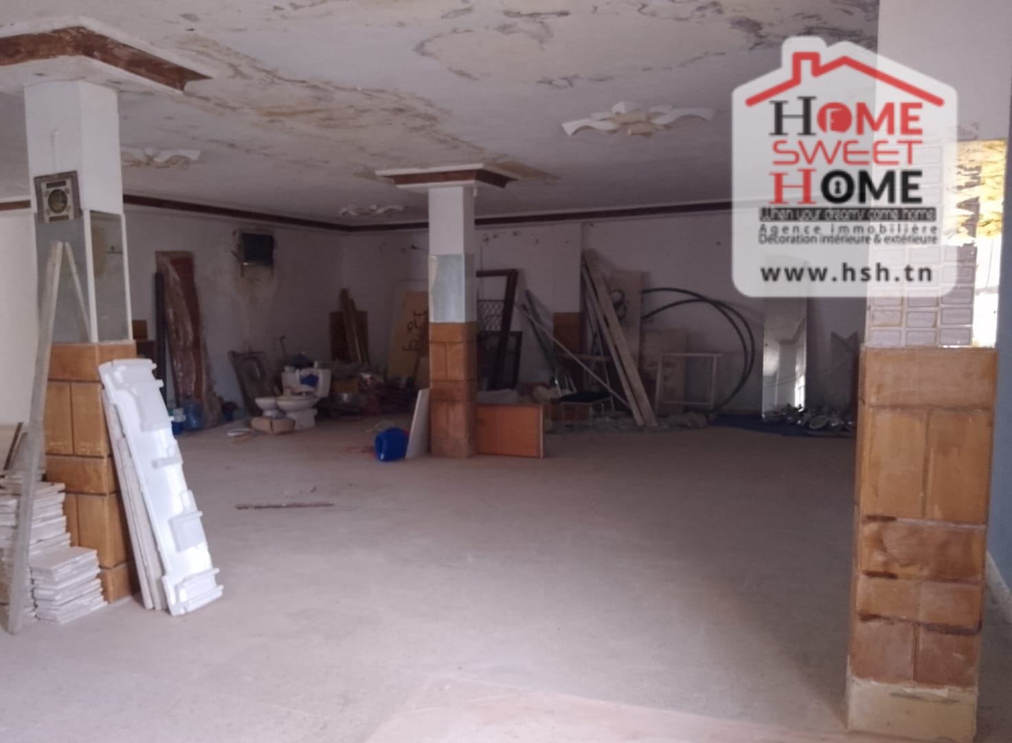 Ain Zaghouan Ain Zaghouan Bureaux & Commerces Surfaces Local commercial ayna  ain zaghouan