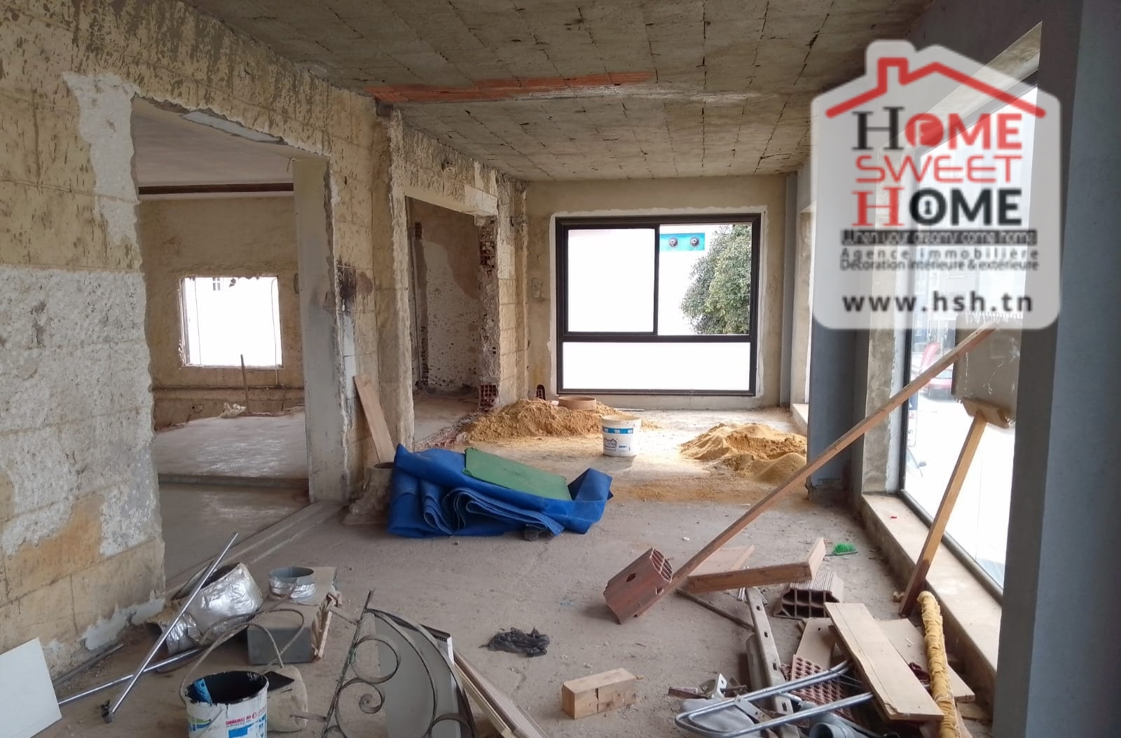 Ain Zaghouan Ain Zaghouan Bureaux & Commerces Surfaces Local commercial ayna  ain zaghouan