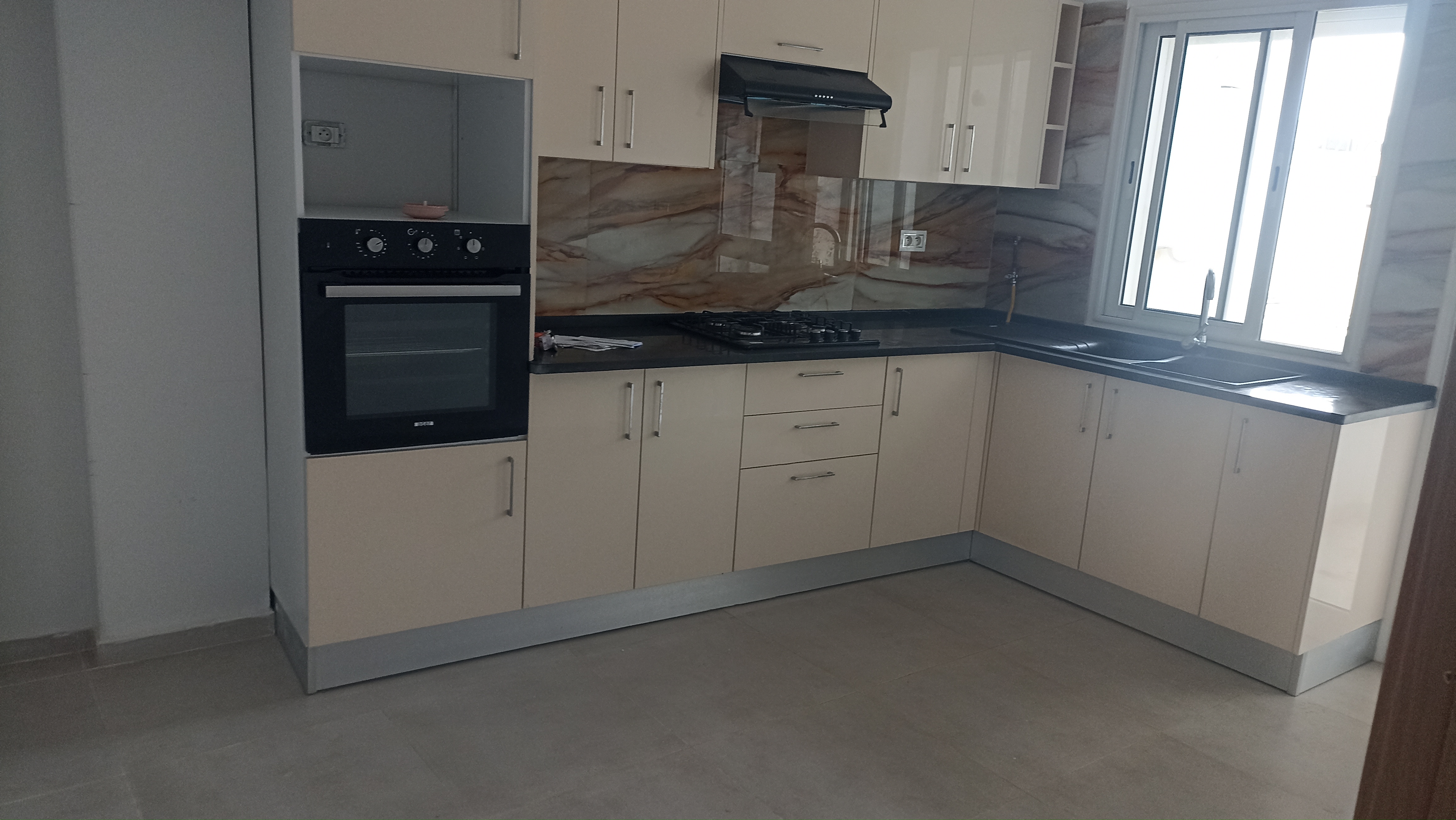 Ain Zaghouan Ain Zaghouan Location Appart. 3 pices Appartement s3 trs spacieux avec terrasse ref12