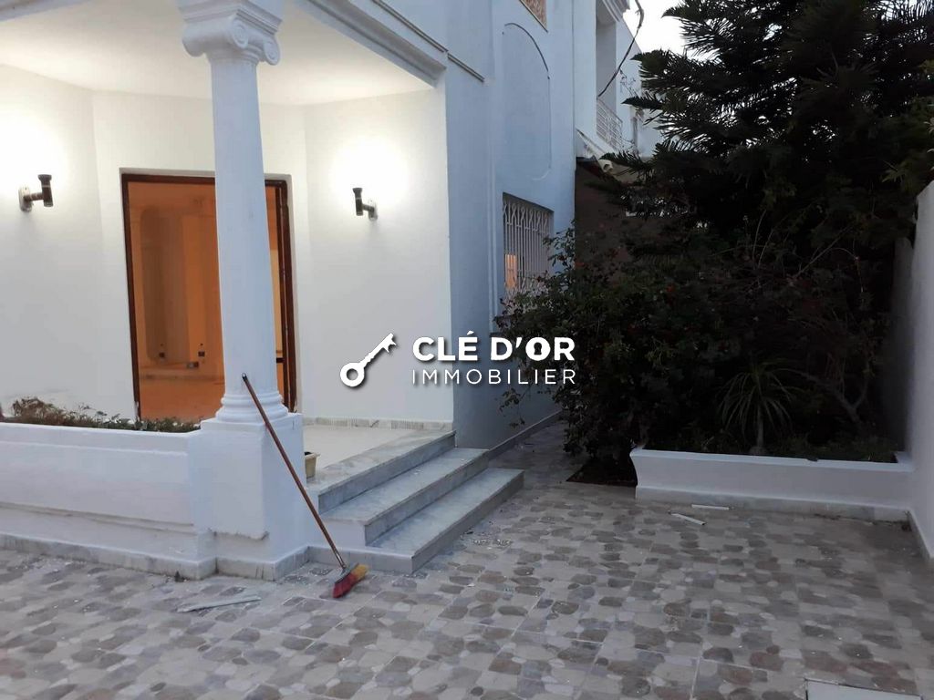Ain Zaghouan Ain Zaghouan Location Appart. 4 pices Villa  ain zaghouan nord