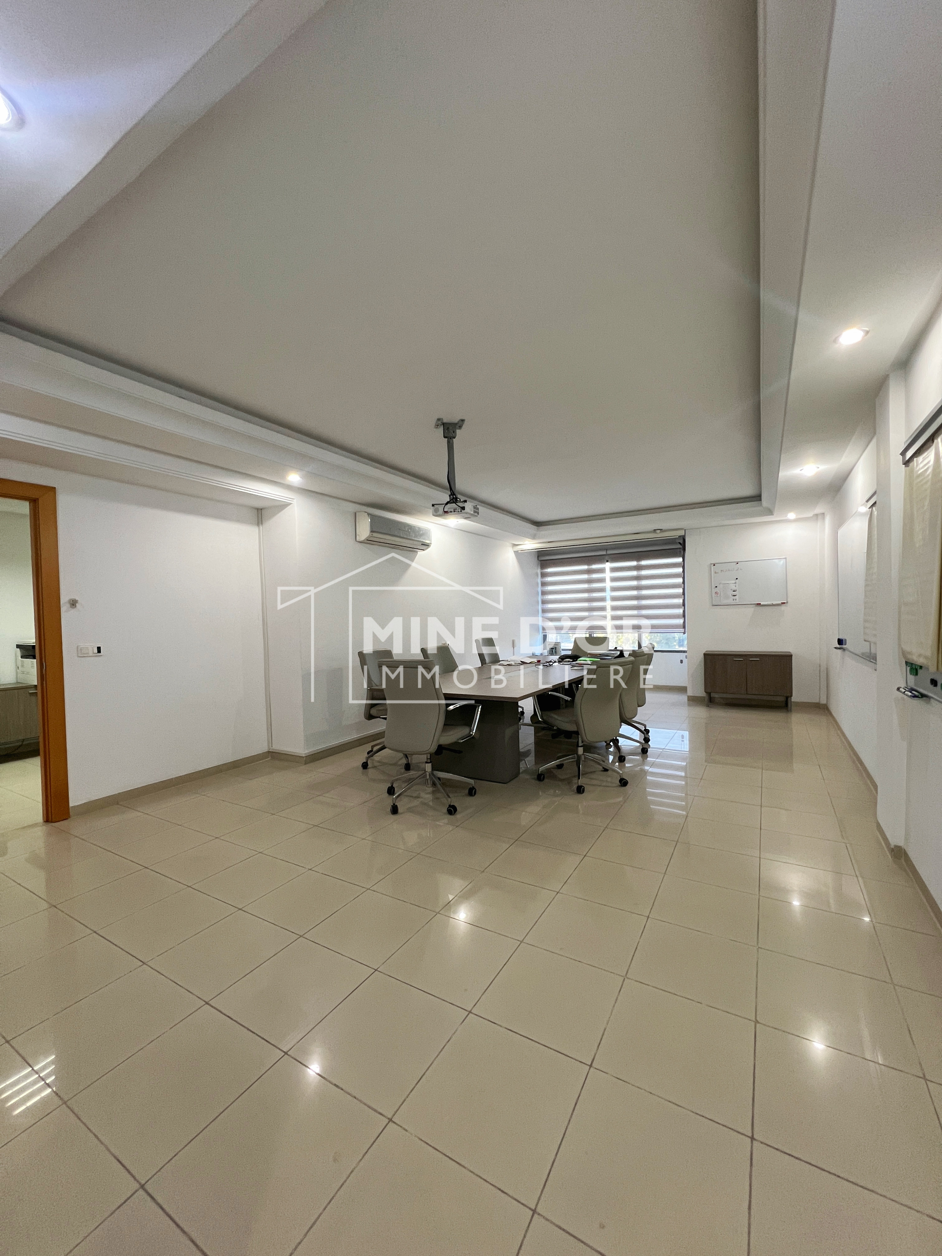 Bab Bhar Montplaisir Bureaux & Commerces Bureau Bureau spacieux et haut standing a monplaisir