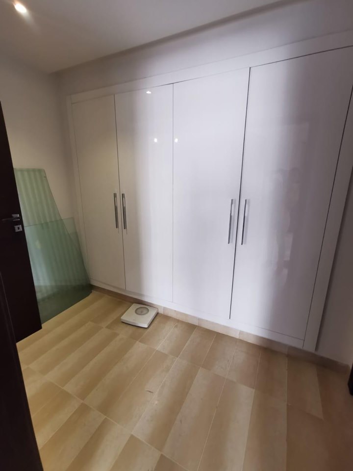Ain Zaghouan Ain Zaghouan Vente Appart. 2 pices Grand s1 avec grande terrasse  la marsa