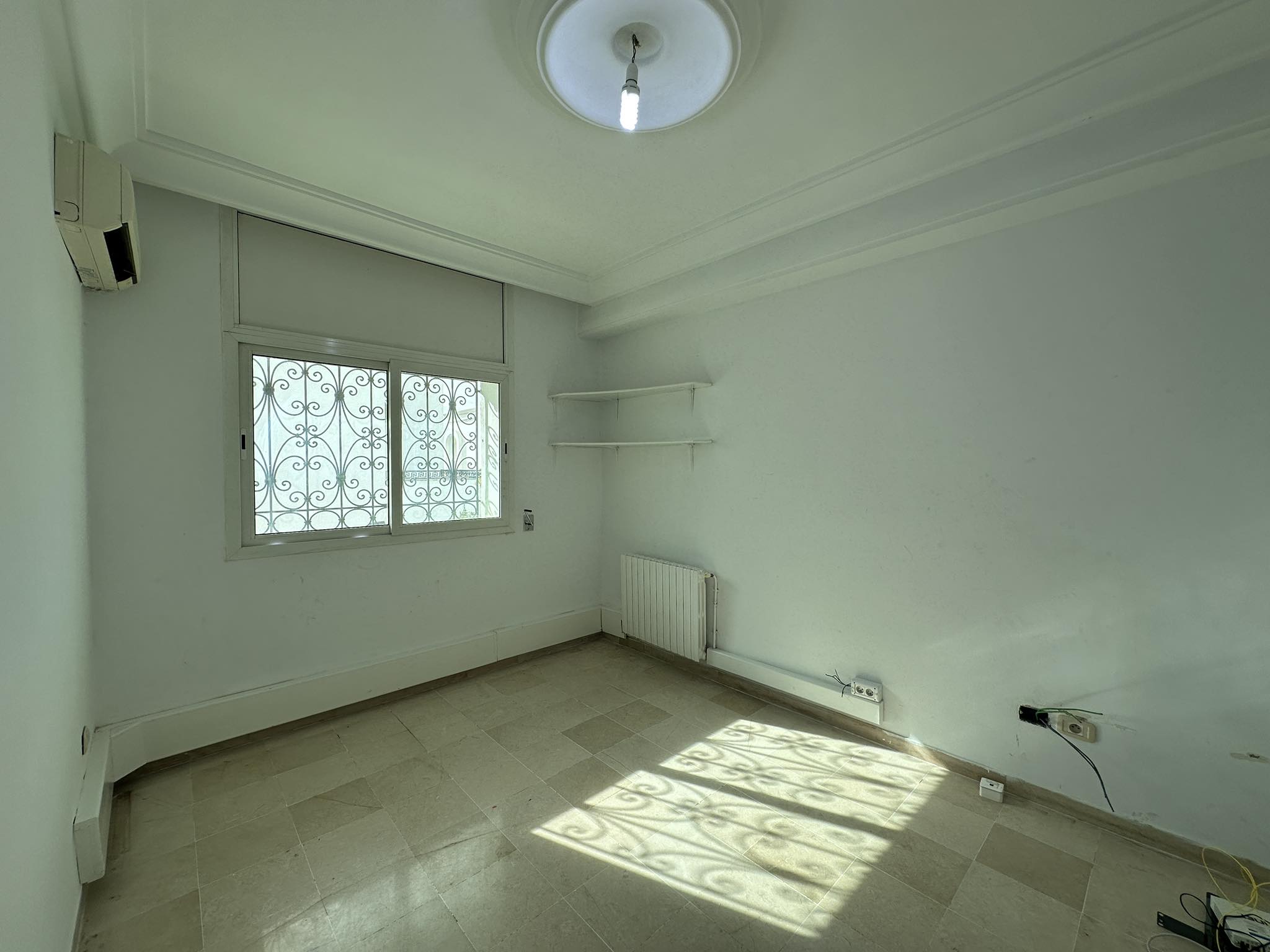 La Marsa Berge Du Lac Bureaux & Commerces Bureau Bureau s5 au lac 2