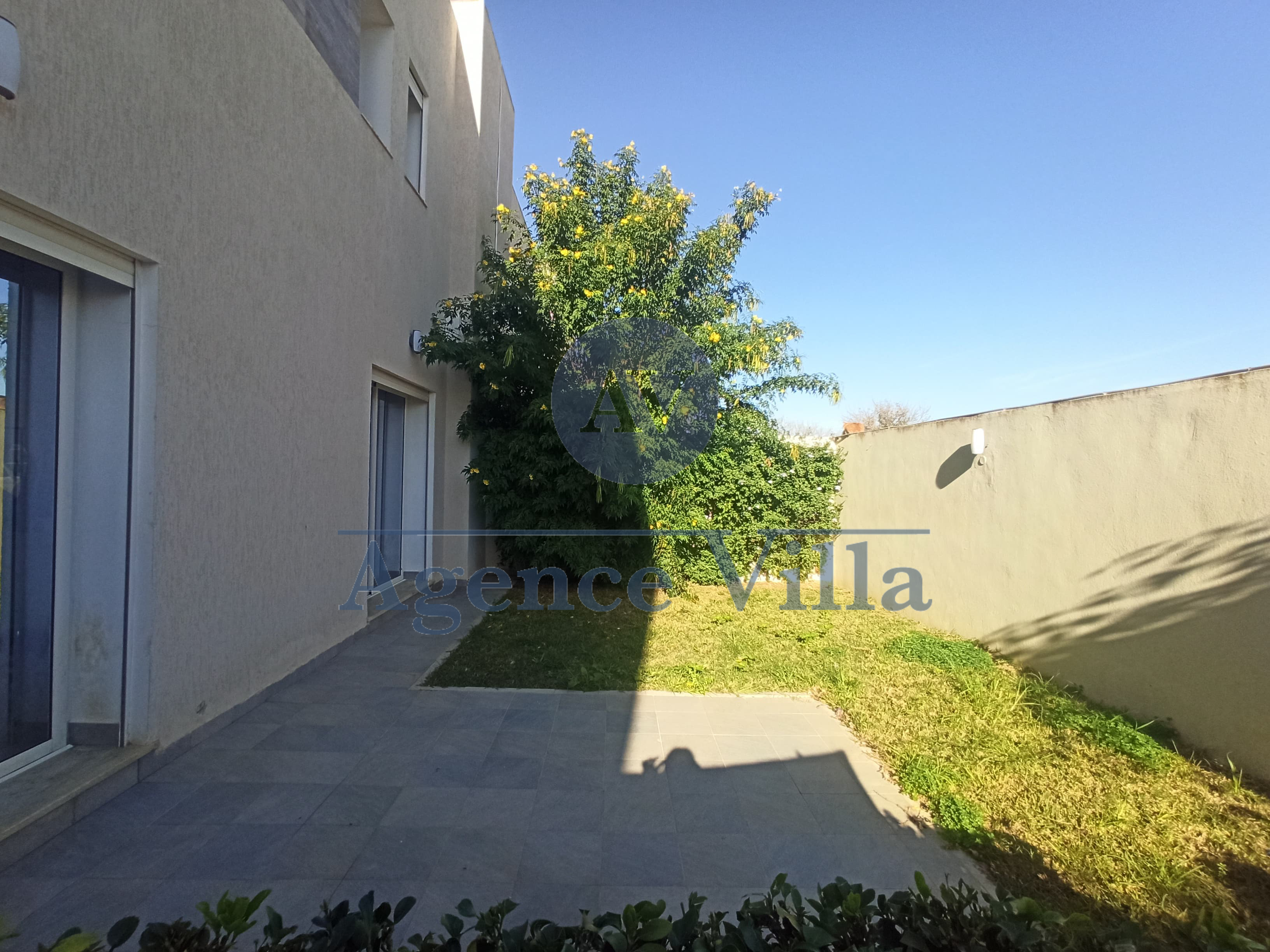 La Soukra La Soukra Location Duplex Duplex s3 avec jardina soukra parc