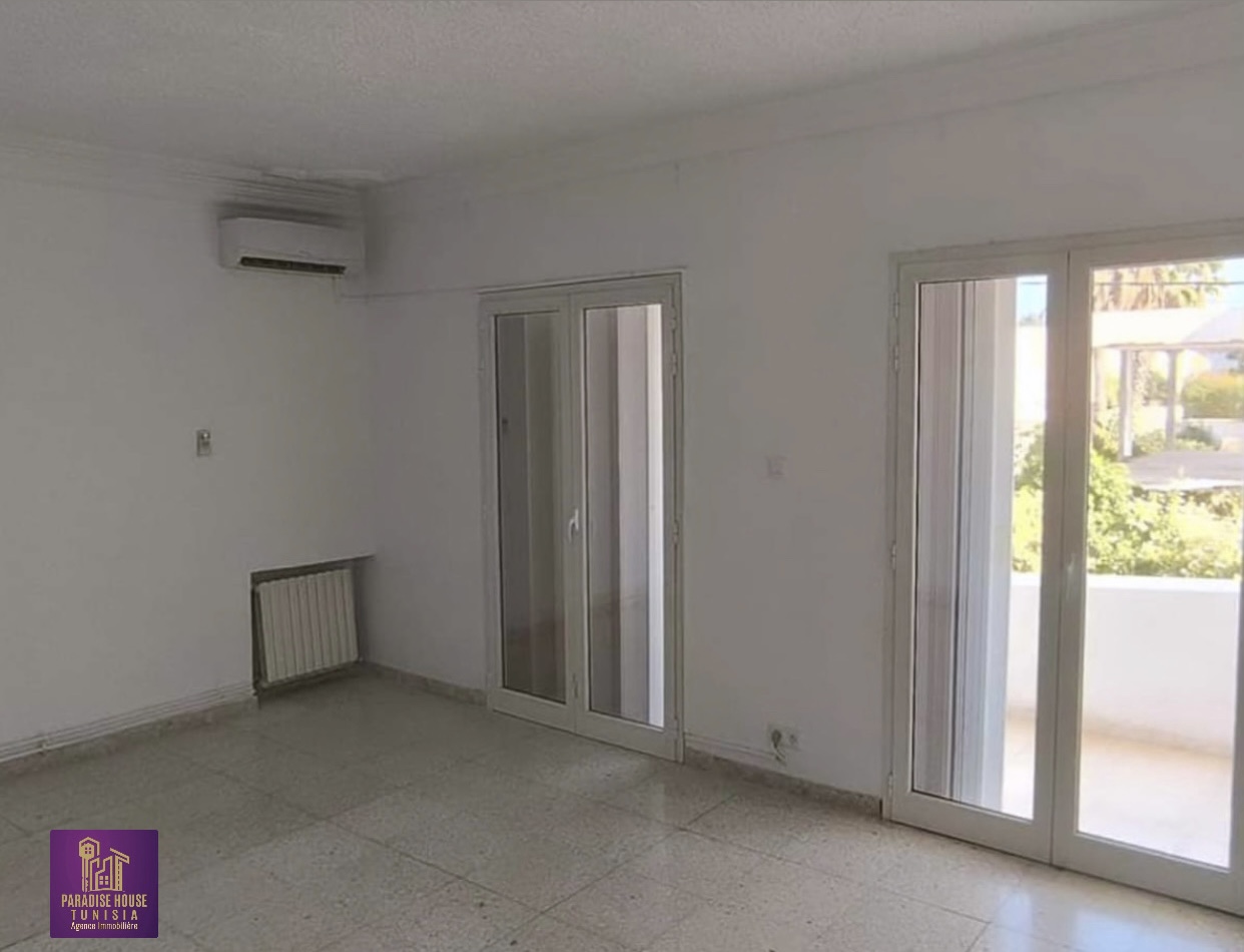 La Marsa Marsa Ennassim Location Appart. 5 pices+ Etage avec jardin privatif et garage