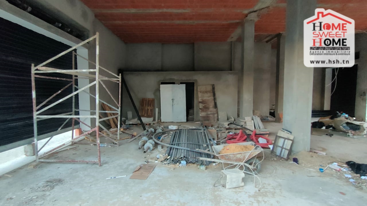 Ezzahra Ezzahra Bureaux & Commerces Surfaces Local commercial carnegie  ezzahra