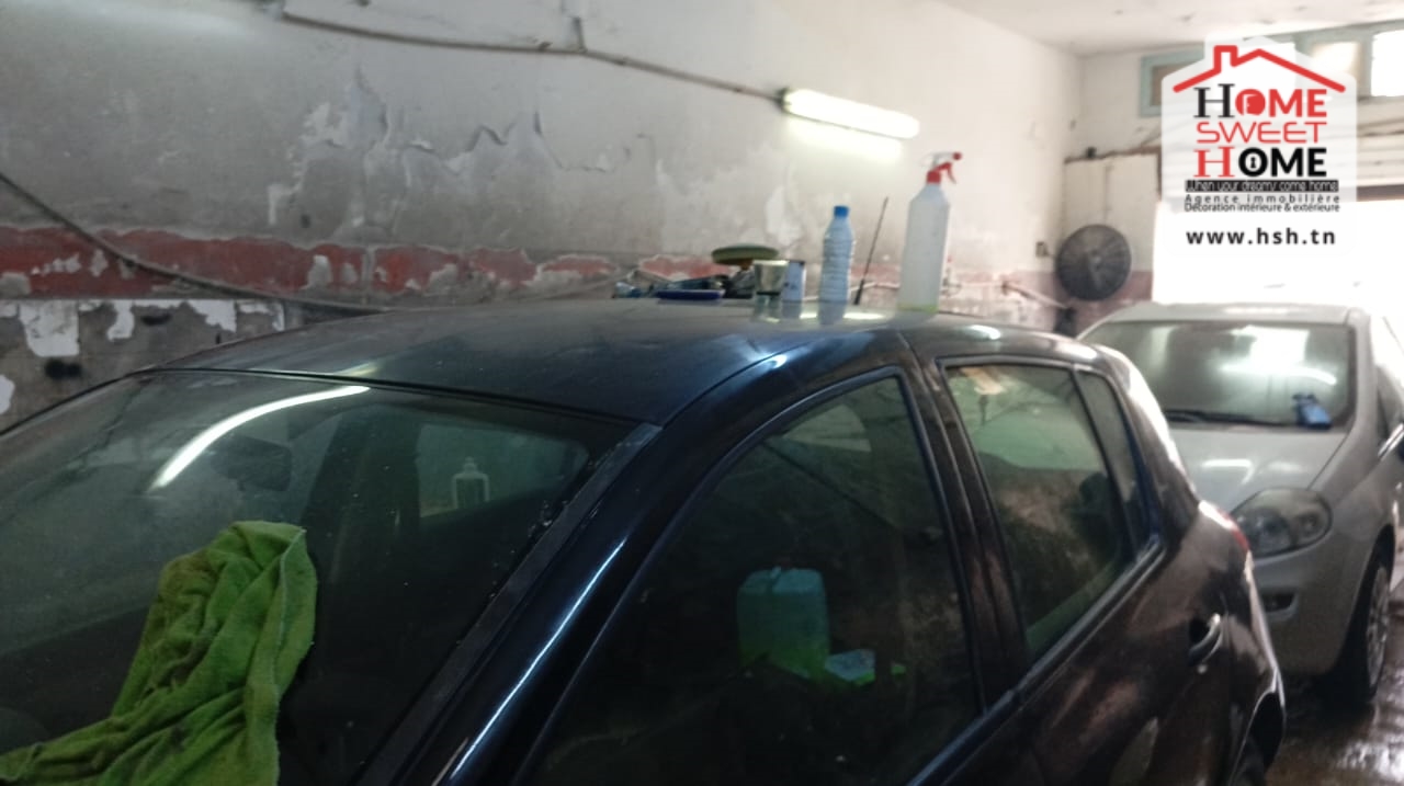 Ariana Ville Ariana Bureaux & Commerces Atelier,Garage Local hessa  ennkhilet