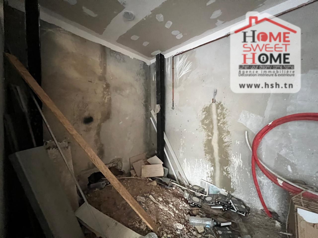 Ain Zaghouan Ain Zaghouan Bureaux & Commerces Surfaces Local commercial salvo  ain zaghouan nord