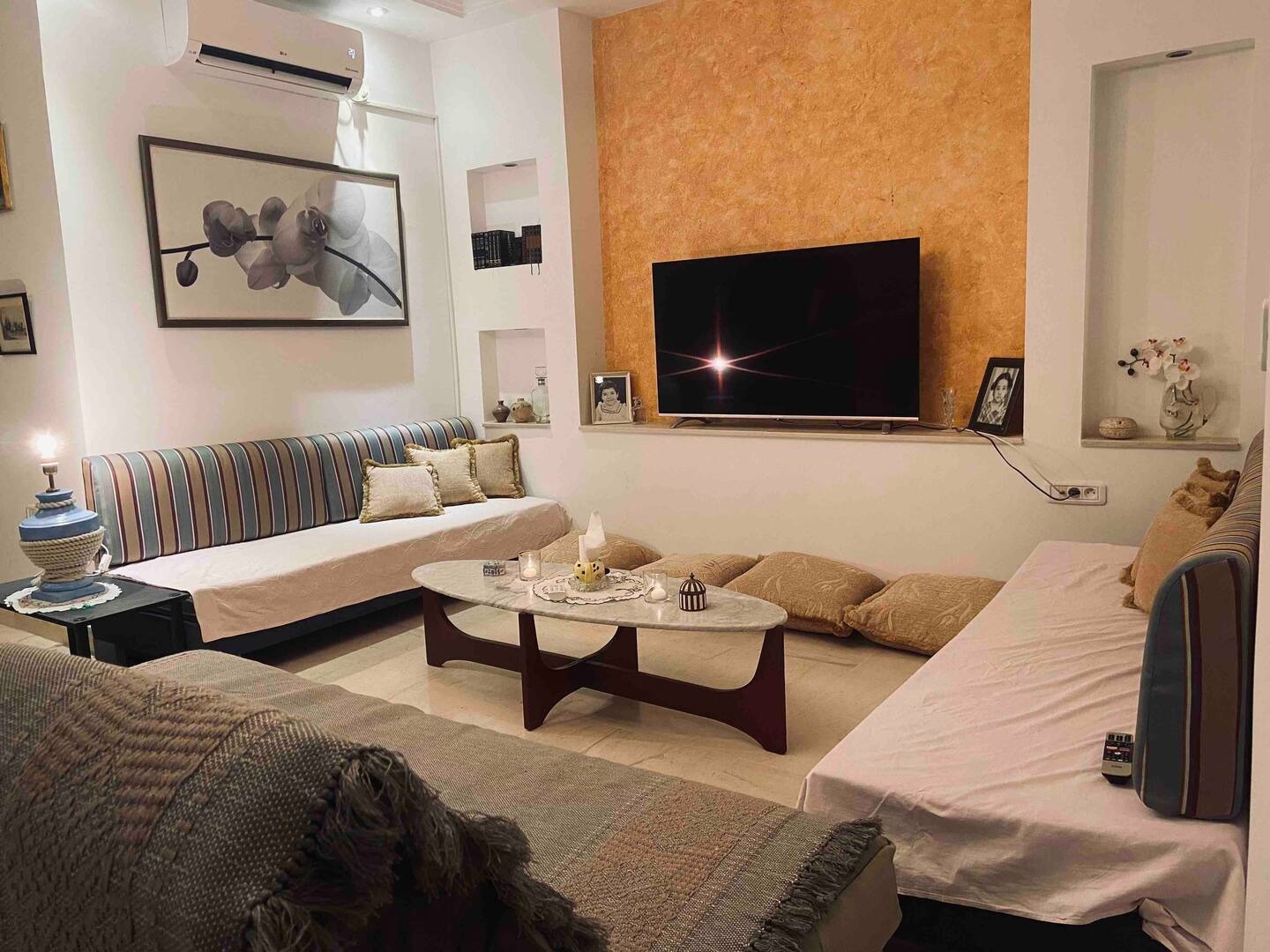 Akouda Chatt Meriem Location Appart. 5 pices+ Villa s4 avec jardin