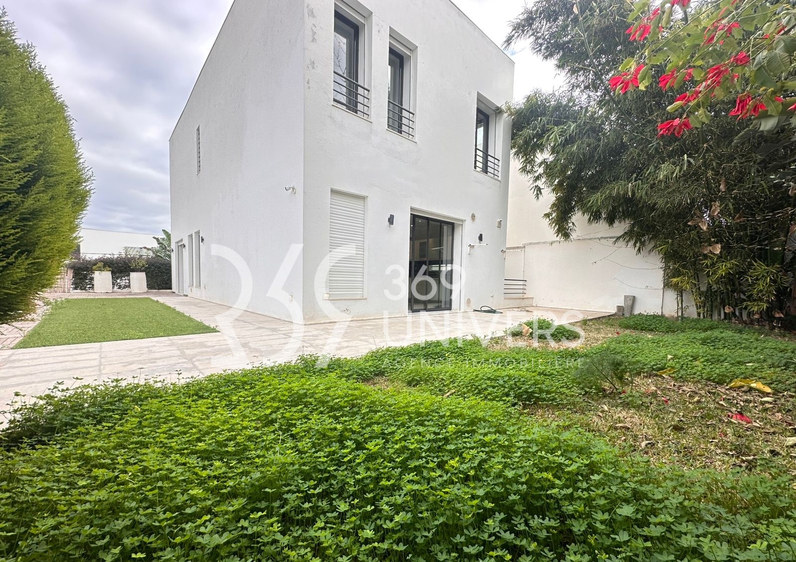 La Marsa Gammart Location Maisons Duplex avec jardin  gammarth ref rd053