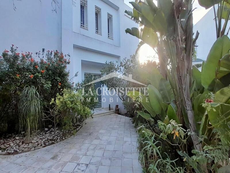 La Marsa Marsa Ennassim Location Maisons Villa s4 avec piscine  la marsa zvl1625