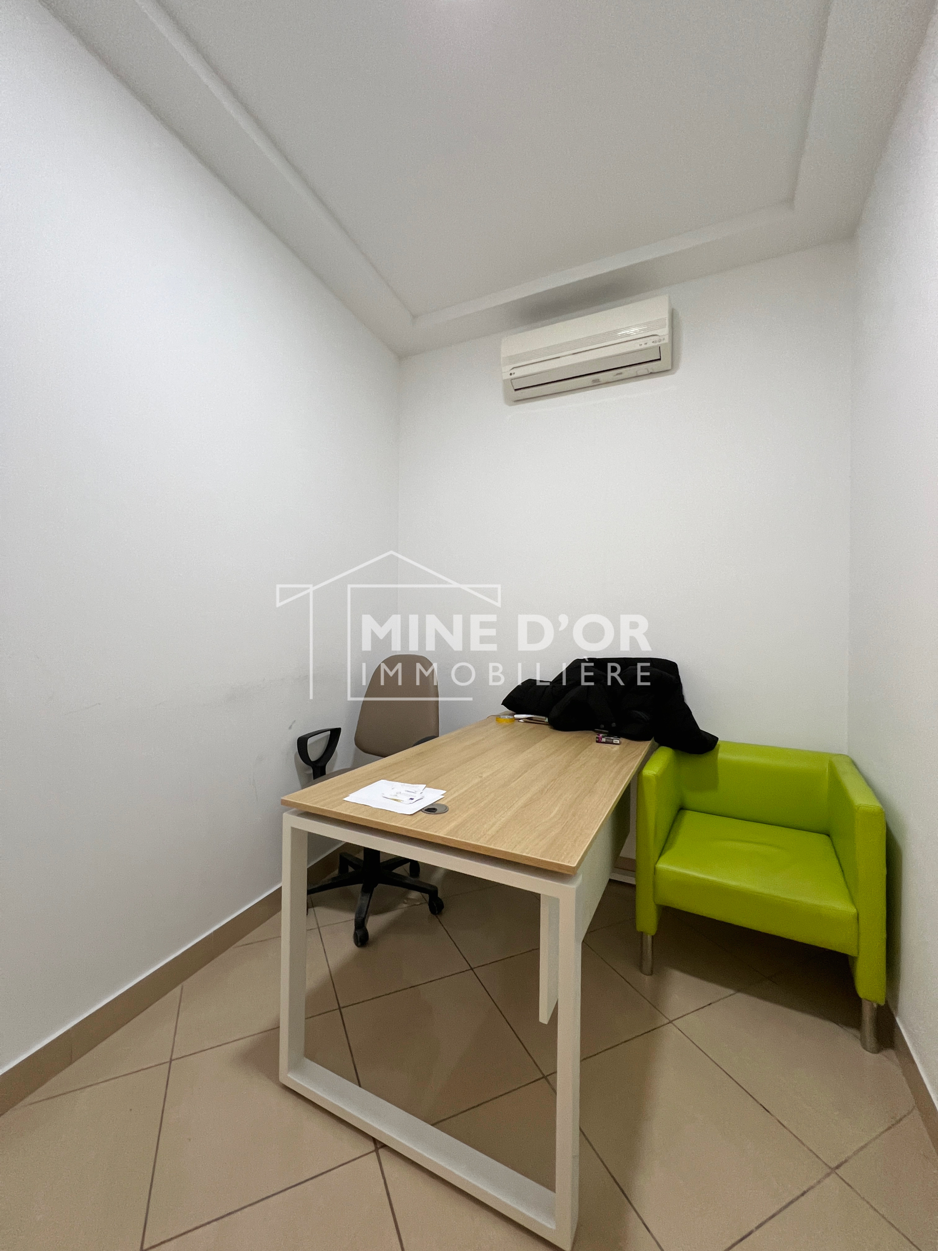Cite El Khadra Zone urbaine nord Bureaux & Commerces Bureau Bureau en 4 espaces rnov au centre urbain