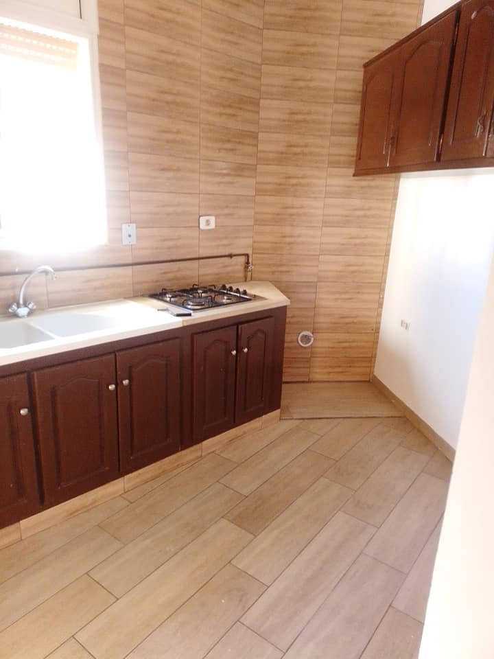 El Menzah El Manar 1 Location Appart. 3 pices Un tage de villa indpendant  manar1