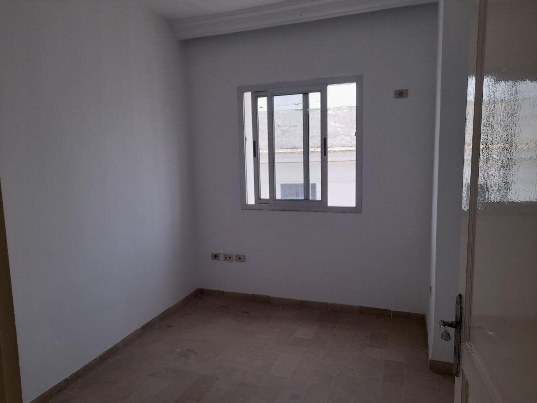Sidi El Bechir Abou El Kacem Chebbi Bureaux & Commerces Bureau Al  bureau  cv bab jedid