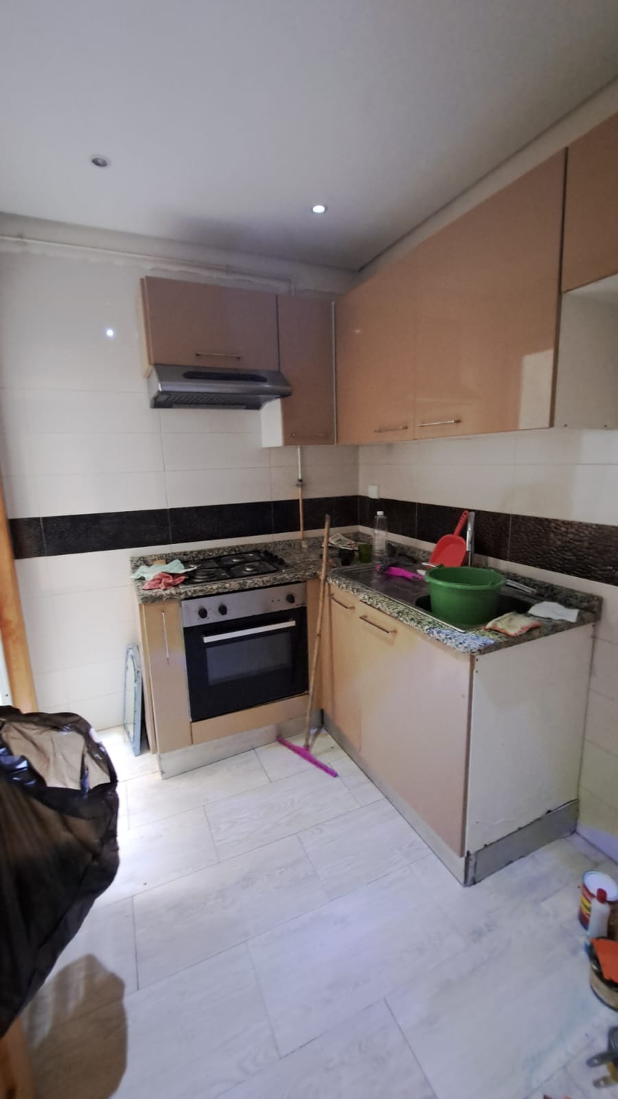 La Goulette La Goulette Vente Appart. 1 pice Studio  la gaulette  avenue habib bourguiba