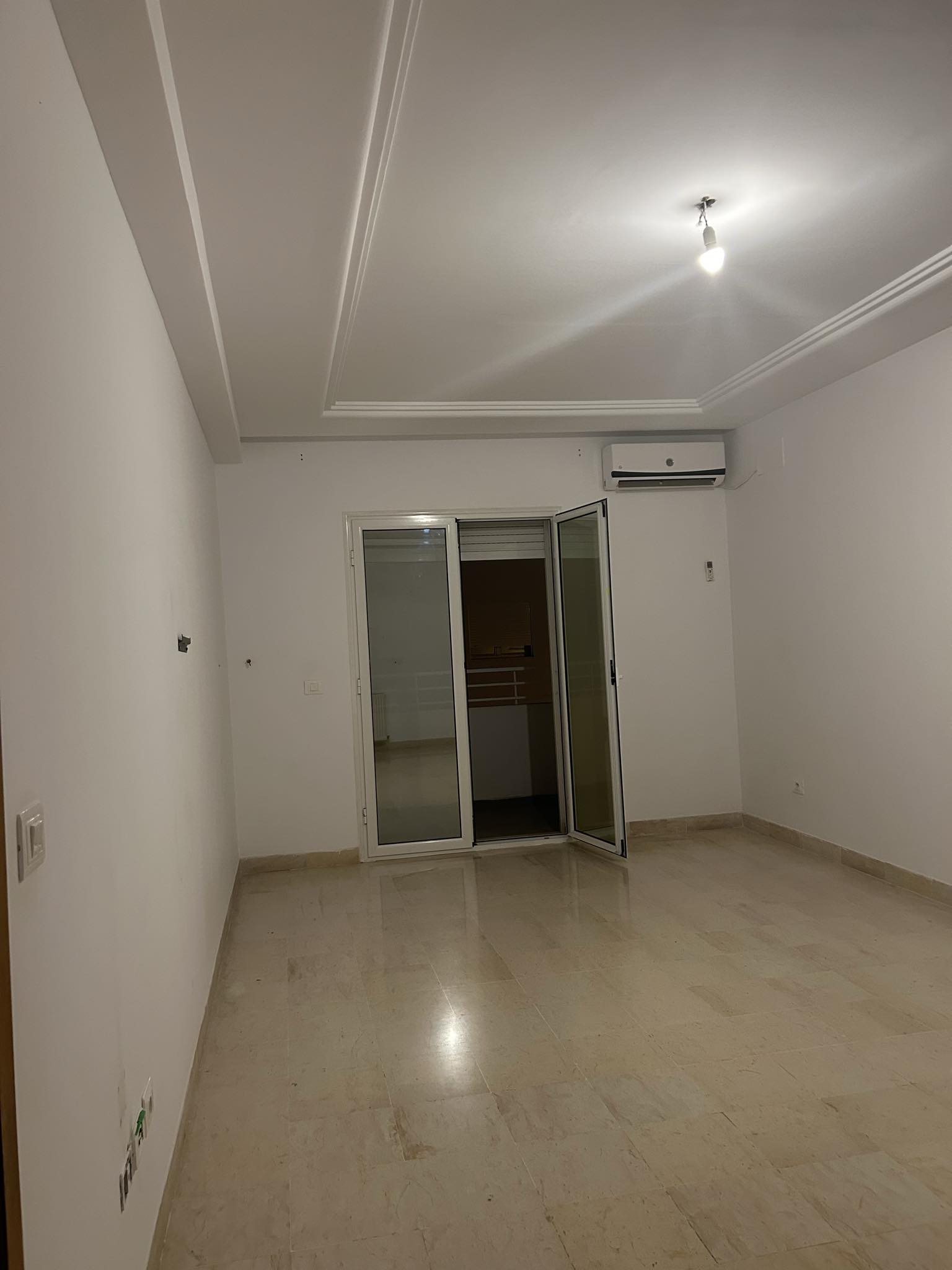 Ain Zaghouan Ain Zaghouan Location Appart. 3 pices S2 vide cit wa7at