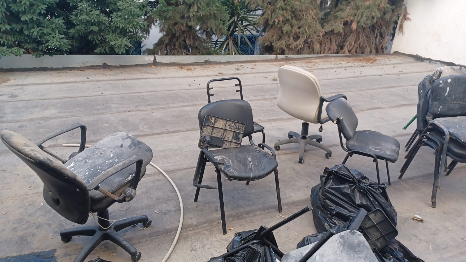 Bab Bhar Bab Bhar Meubles de bureau Sieges de Bureau Chaises uses et tablettes critoires