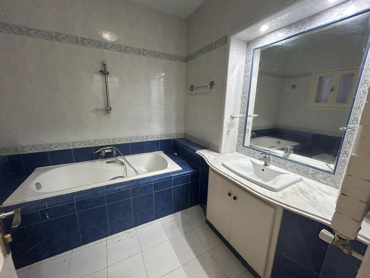 La Marsa Gammart Location Maisons Une ville de maitre  gammarth suprieur