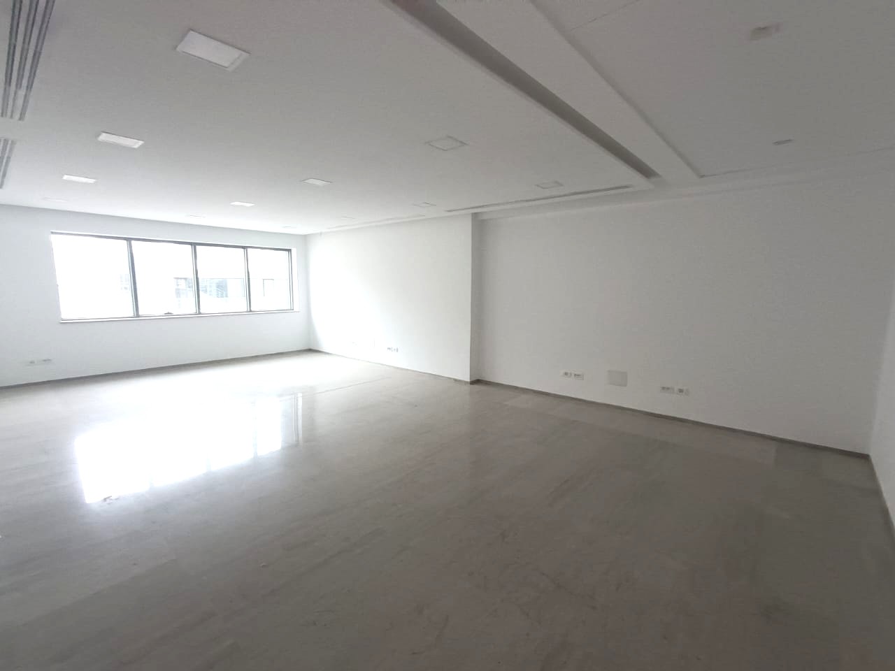 La Marsa Berge Du Lac Bureaux & Commerces Bureau Un bureau a5 de 161m2 au lac 2