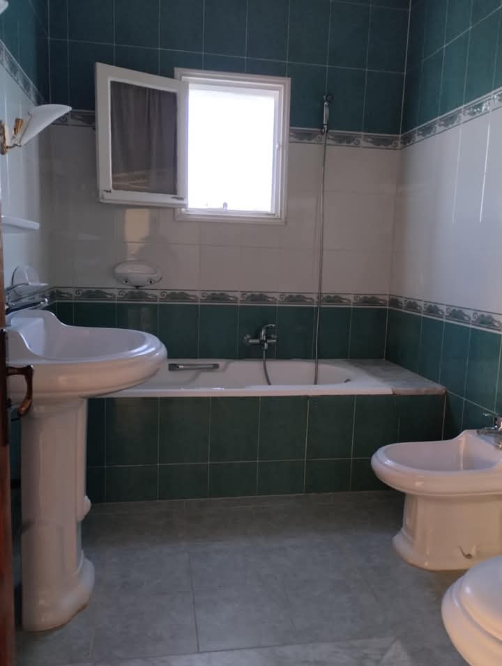 Bizerte Nord Cite De La Sante Location Appart. 4 pices Un appartement s4