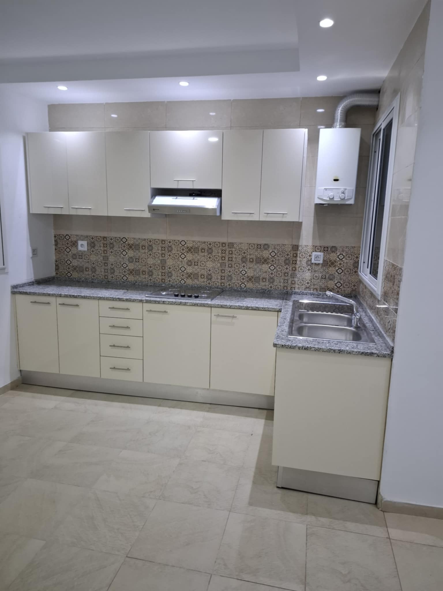 El Hrairia Cite Errachidia Location Appart. 4 pices Appartement tout neuf