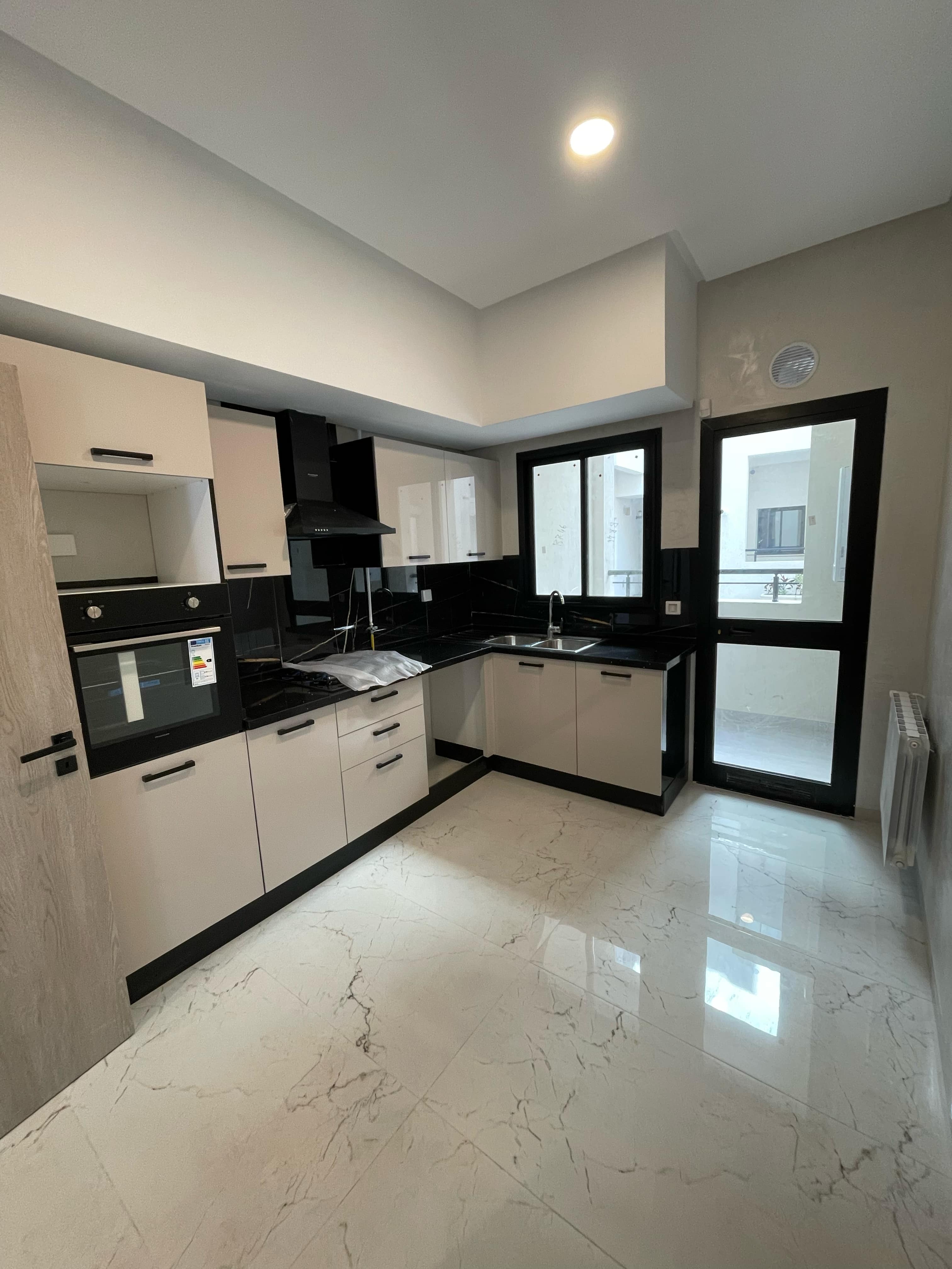 Ariana Ville Cite Ennasr 2 Vente Appart. 4 pices Appartement s plus 3  ennaser 2