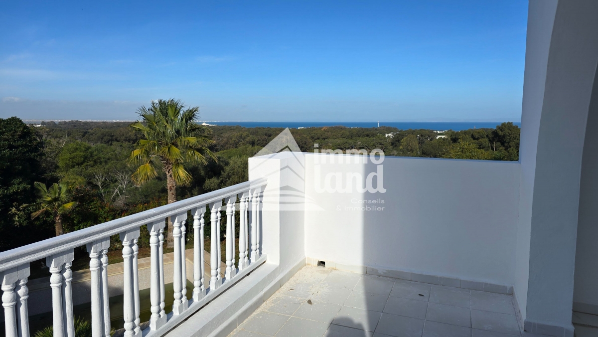 La Marsa Gammart Location Maisons Villa s4 sur 3 niveaux vue mer  gammarth