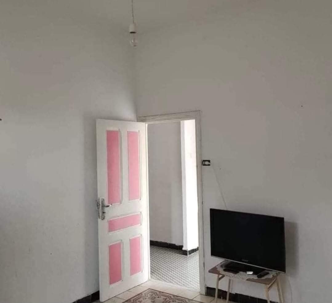 Menzel Bourguiba Cite Sidi Yahya Vente Maisons Grande villa  menzel bourguiba