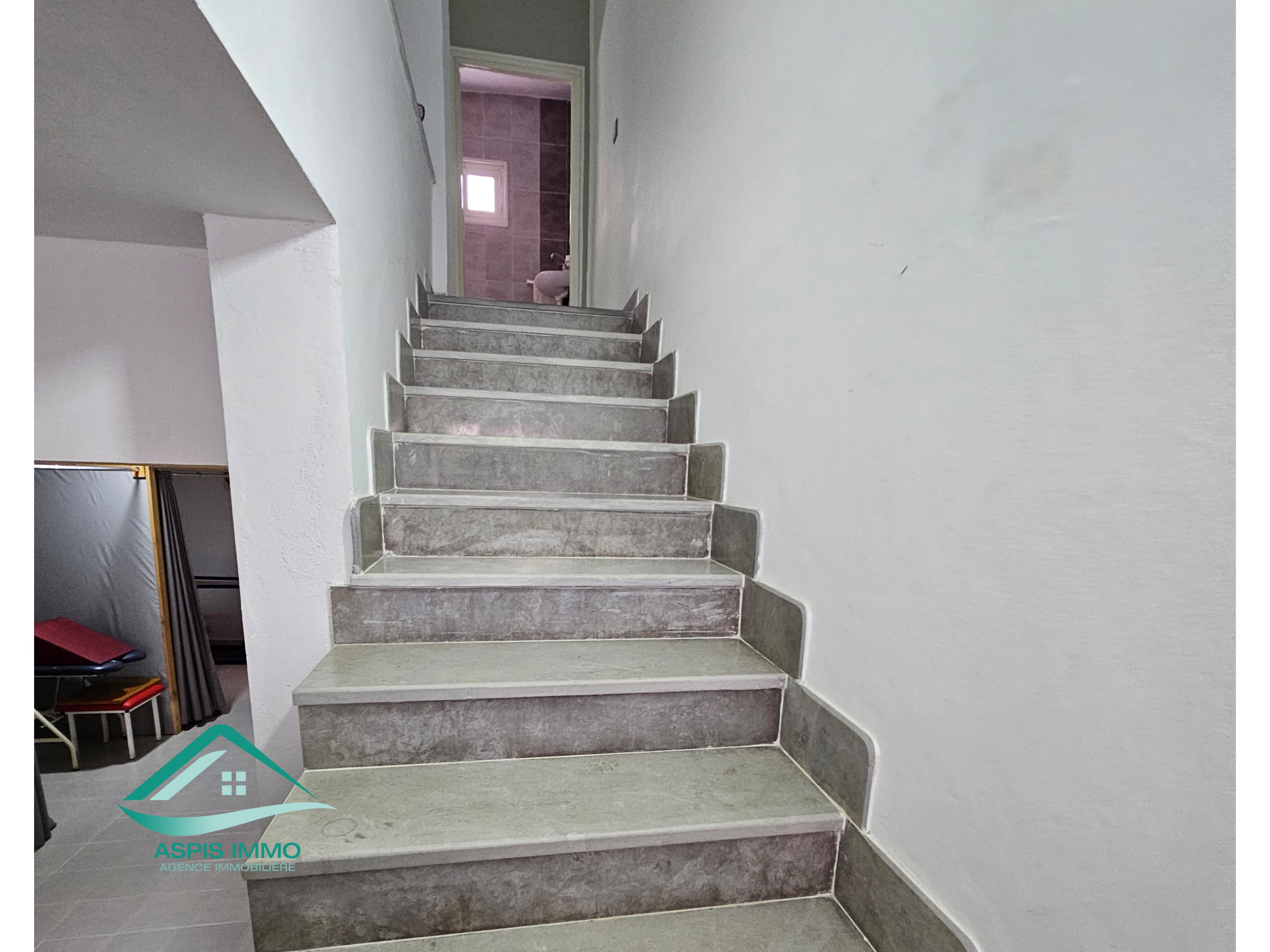 El Haouaria El Haouaria Bureaux & Commerces Bureau Vt967local commercial  hawaria