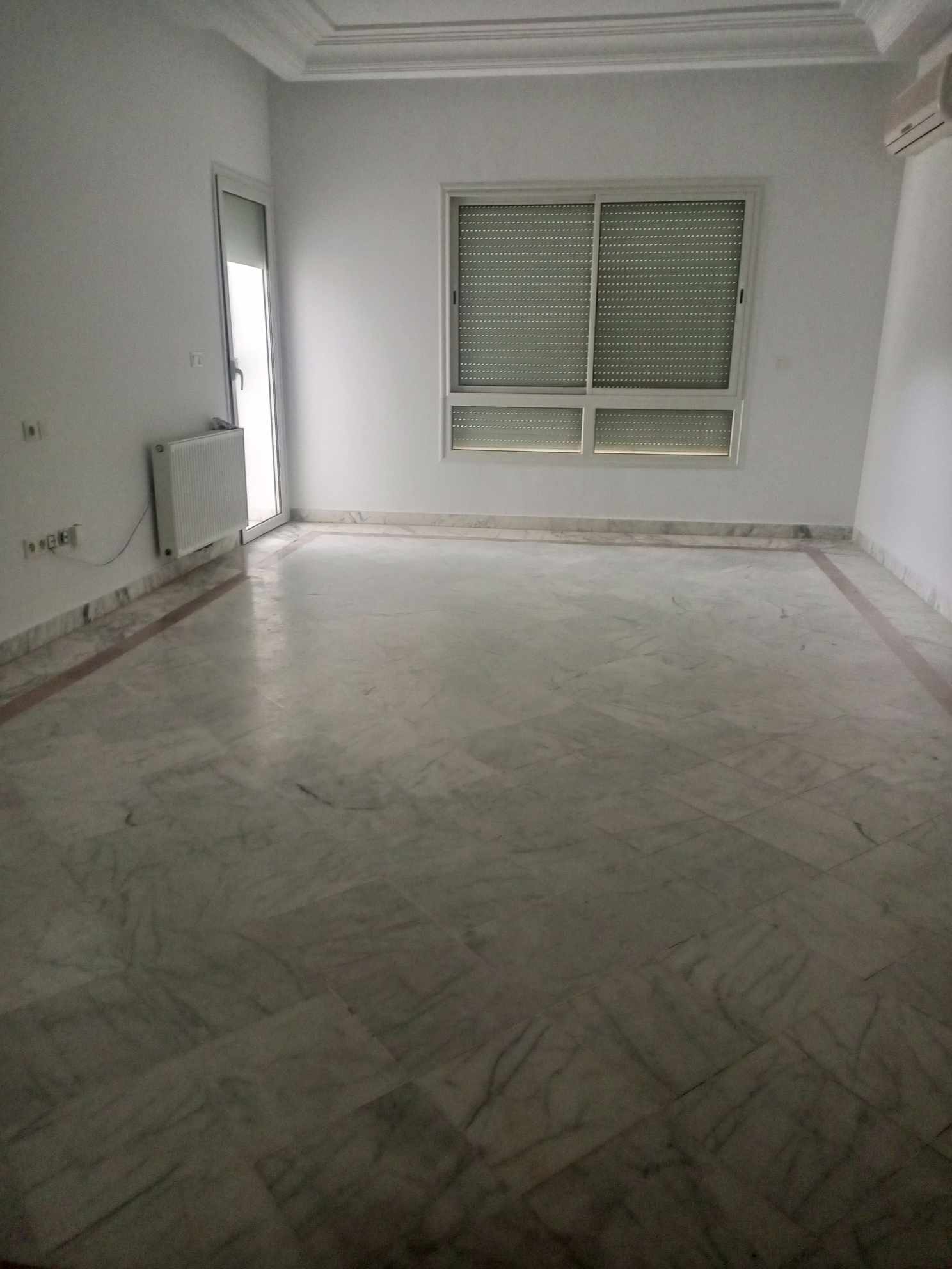 Ariana Ville Cite Ennasr 2 Location Appart. 5 pices+ Ennasr 2 agrable appt s4 avec 2 parkings