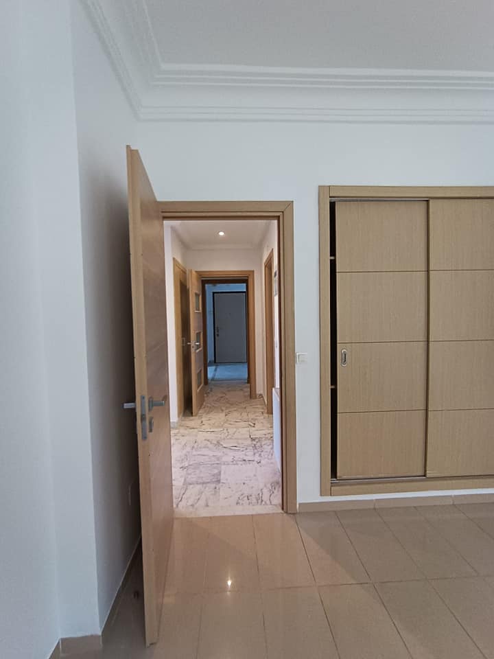 Ariana Ville Cite Ennasr 2 Location Appart. 5 pices+ Ennasr 2 agrable appt s4 avec 2 parkings