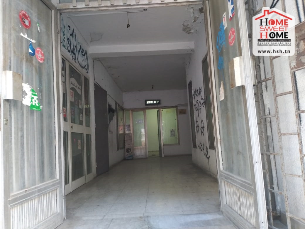 Bab Bhar Bab Bhar Bureaux & Commerces Surfaces Local zlande au centre ville tunis