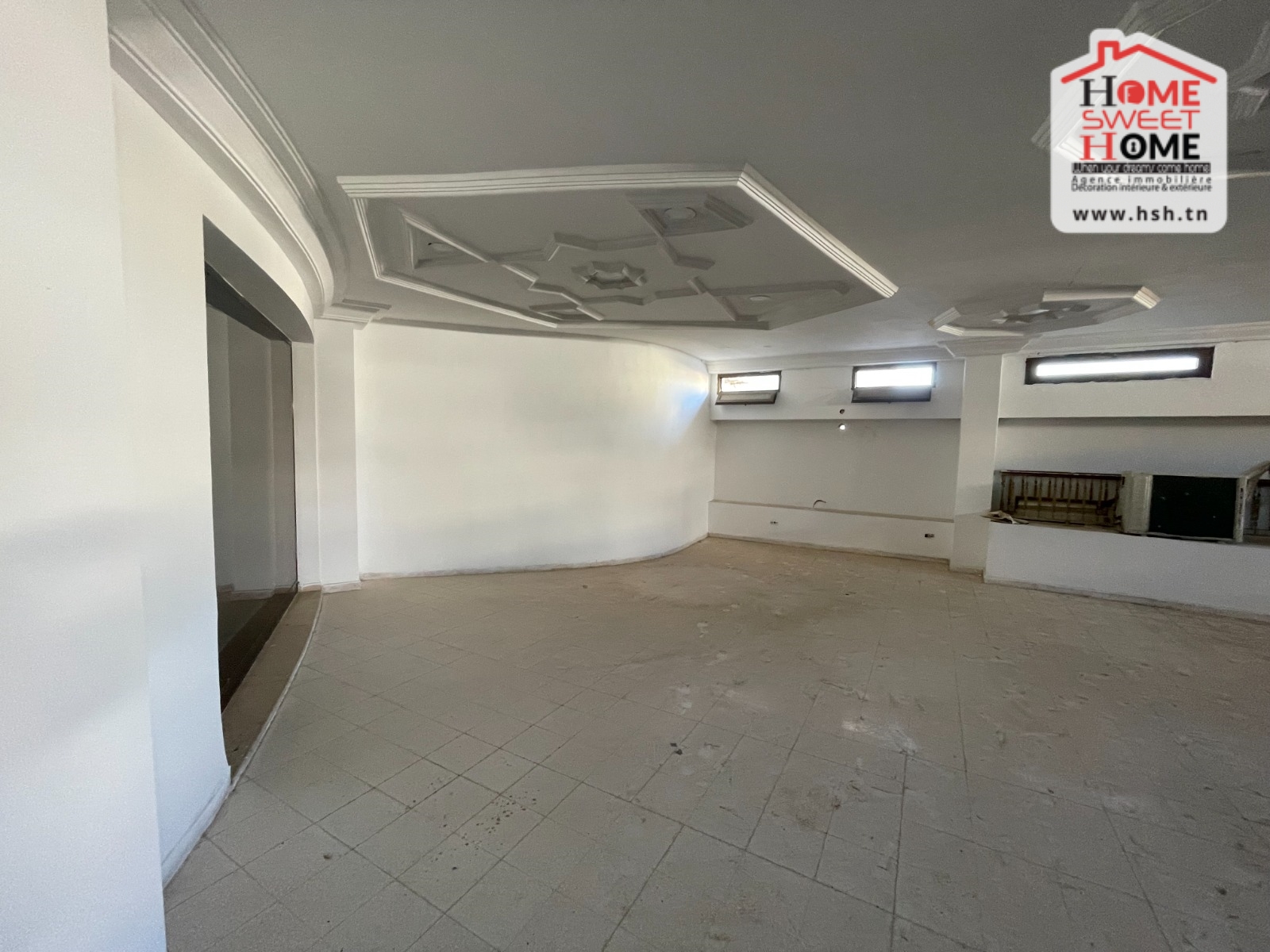 Bab Bhar Bab Bhar Bureaux & Commerces Surfaces Local zimbra  tunis