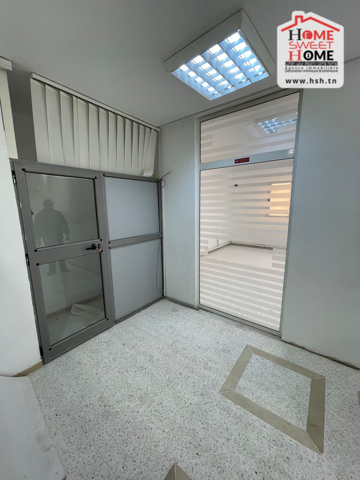 Bab Bhar Bab Bhar Bureaux & Commerces Bureau Bureau h4 isaac  lafayette