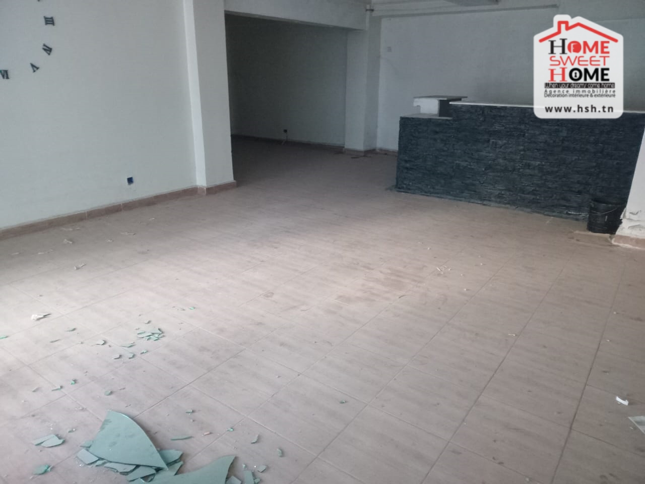 Bab Bhar Montplaisir Bureaux & Commerces Surfaces Local le carre d affaires  montplaisir