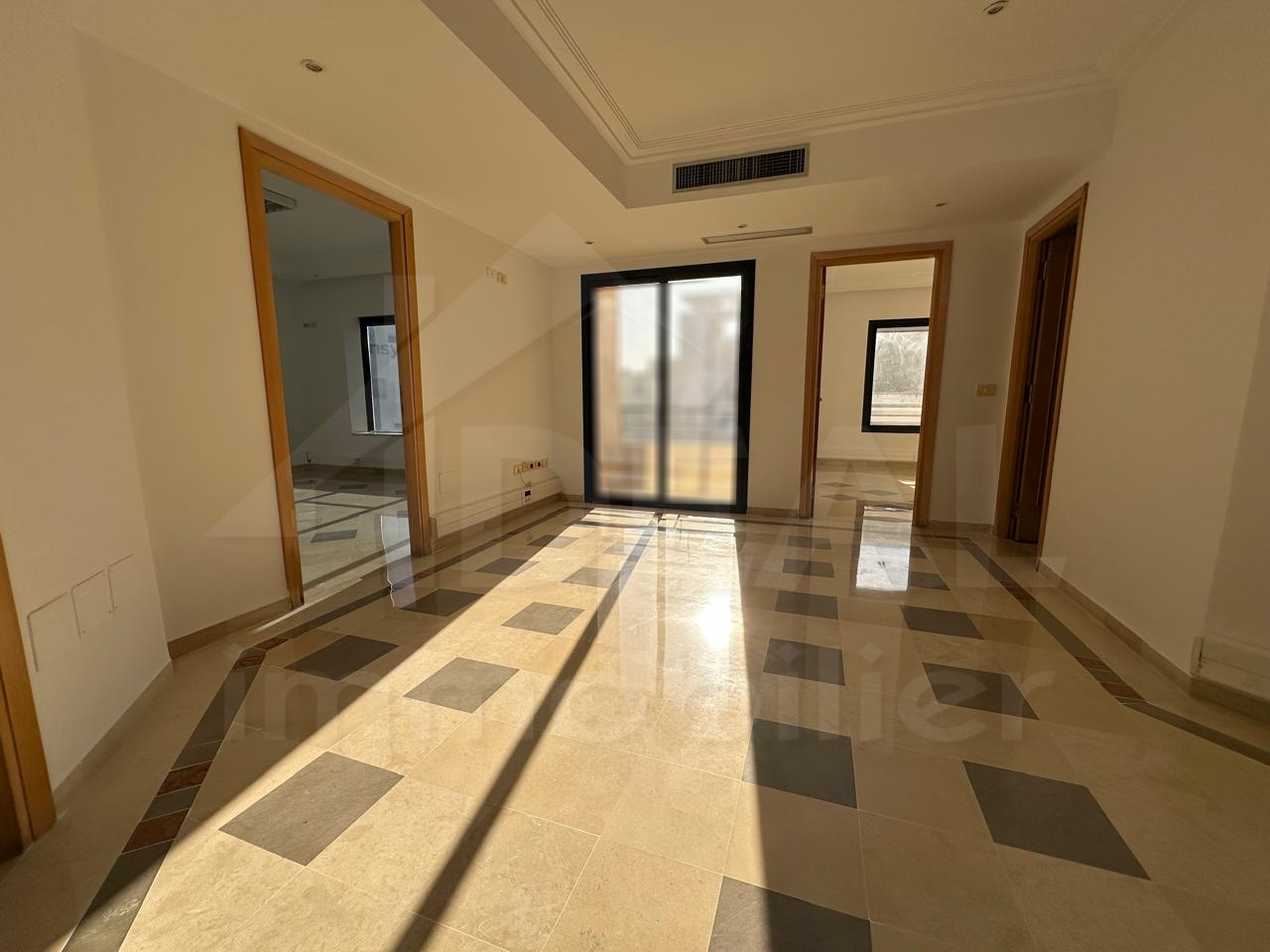 La Marsa Berge Du Lac Bureaux & Commerces Bureau Bureau 100m2 au lac1