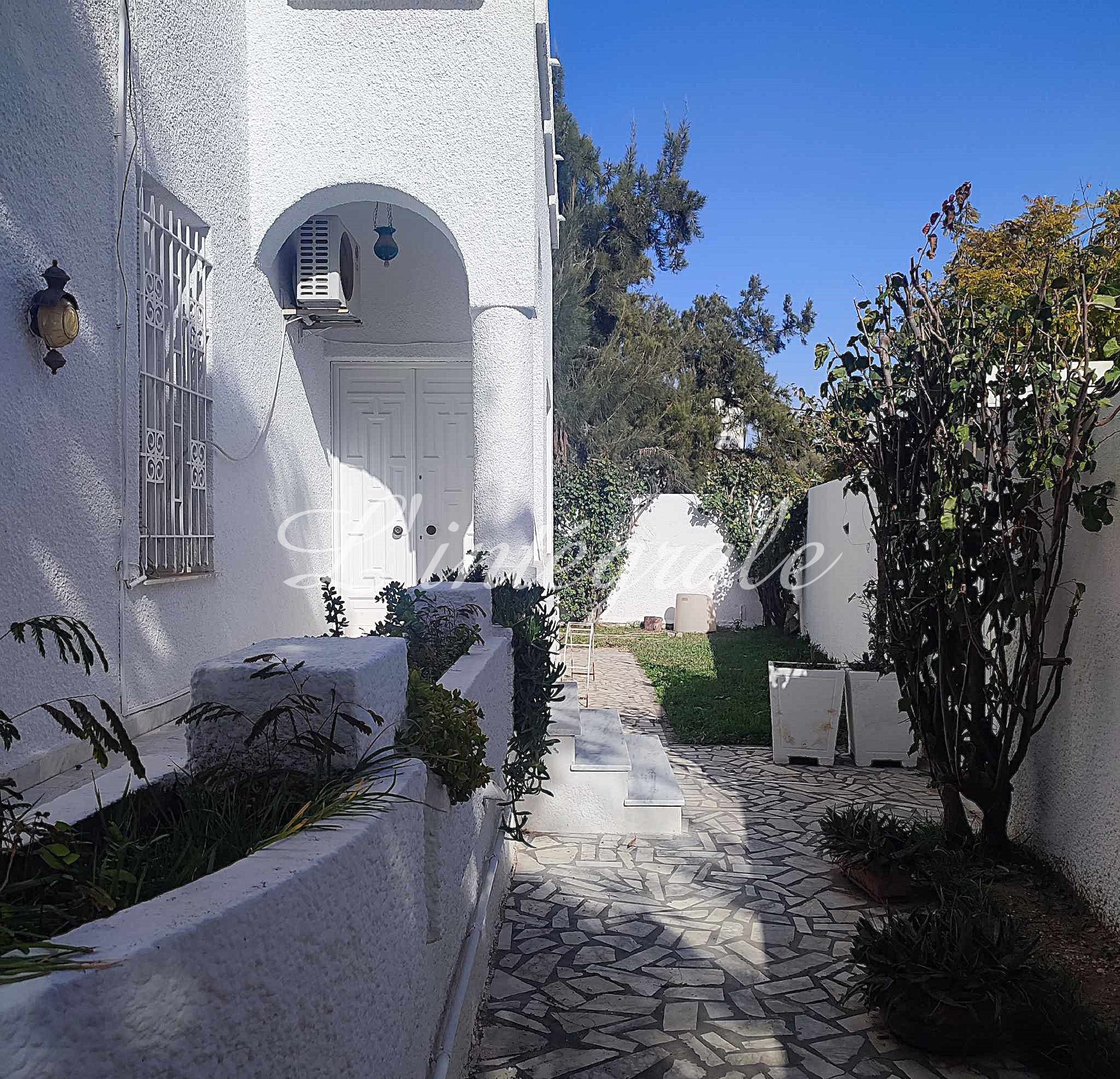 El Menzah Mutuelle Ville Location Maisons Une immense villa usage habitation ou commerciale