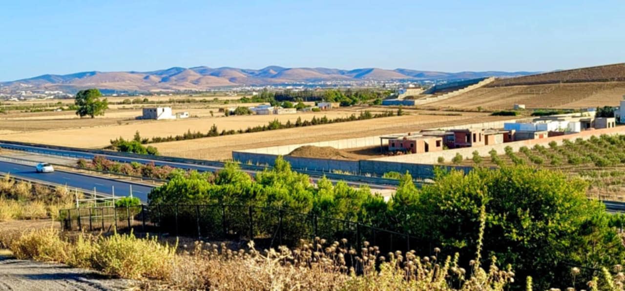 Sidi Thabet Chorfech 2 Vente Appart. 4 pices Terrain de 1181m2