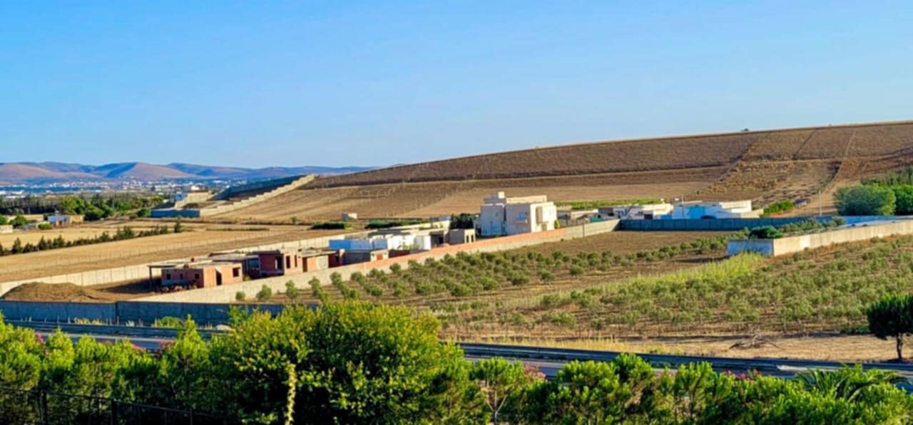 Sidi Thabet Chorfech 2 Vente Appart. 4 pices Terrain de 1181m2