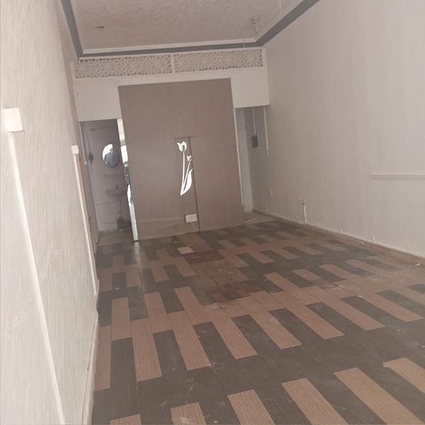 Bab Bhar Hedi Chaker Bureaux & Commerces Grance libre Local commercial