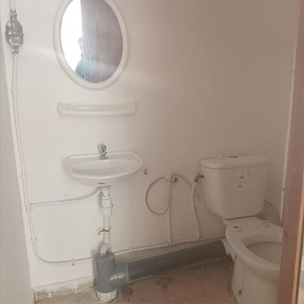 Bab Bhar Hedi Chaker Bureaux & Commerces Grance libre Local commercial