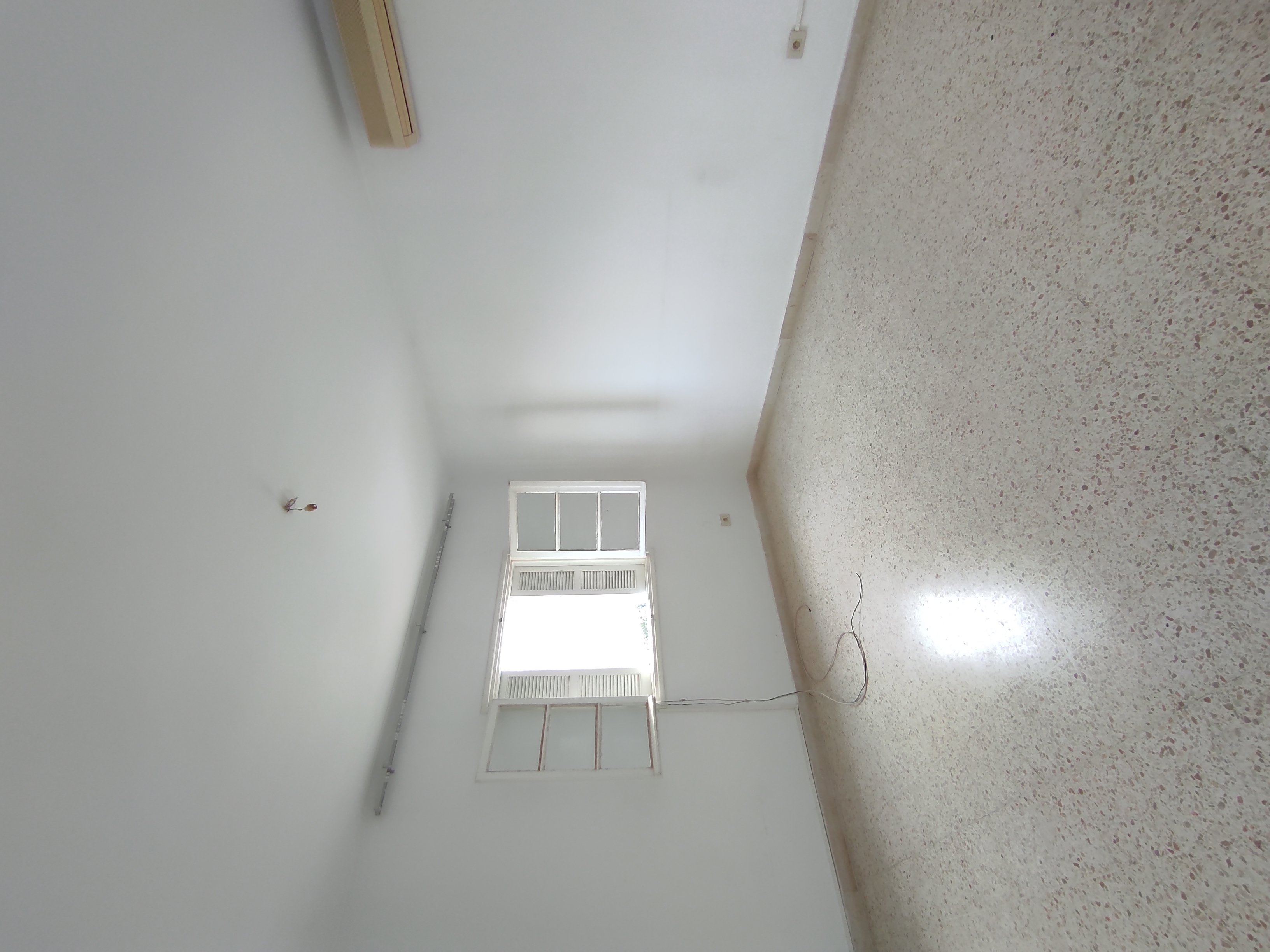 La Soukra Borj Louzir Vente Appart. 3 pices Appartement s3 ensoleill  behi ladgham