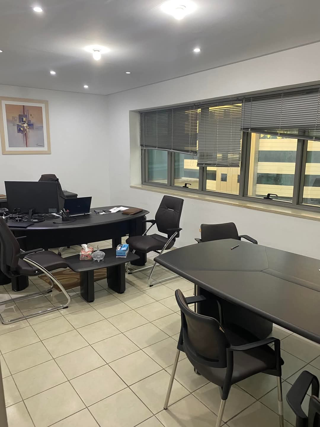 Cite El Khadra Zone urbaine nord Bureaux & Commerces Bureau Bureau h4 zone urbain nord
