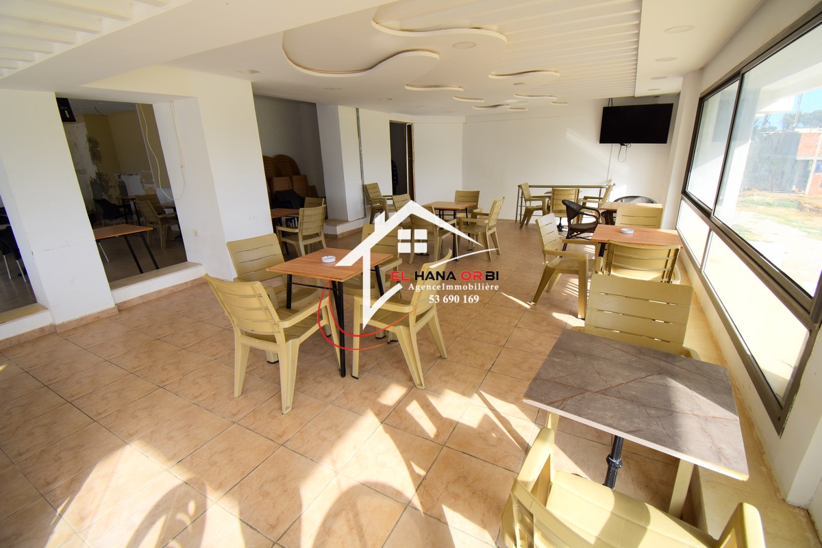 Mahdia Mahdia Vente Surfaces Local commercial deux appts sur route principale
