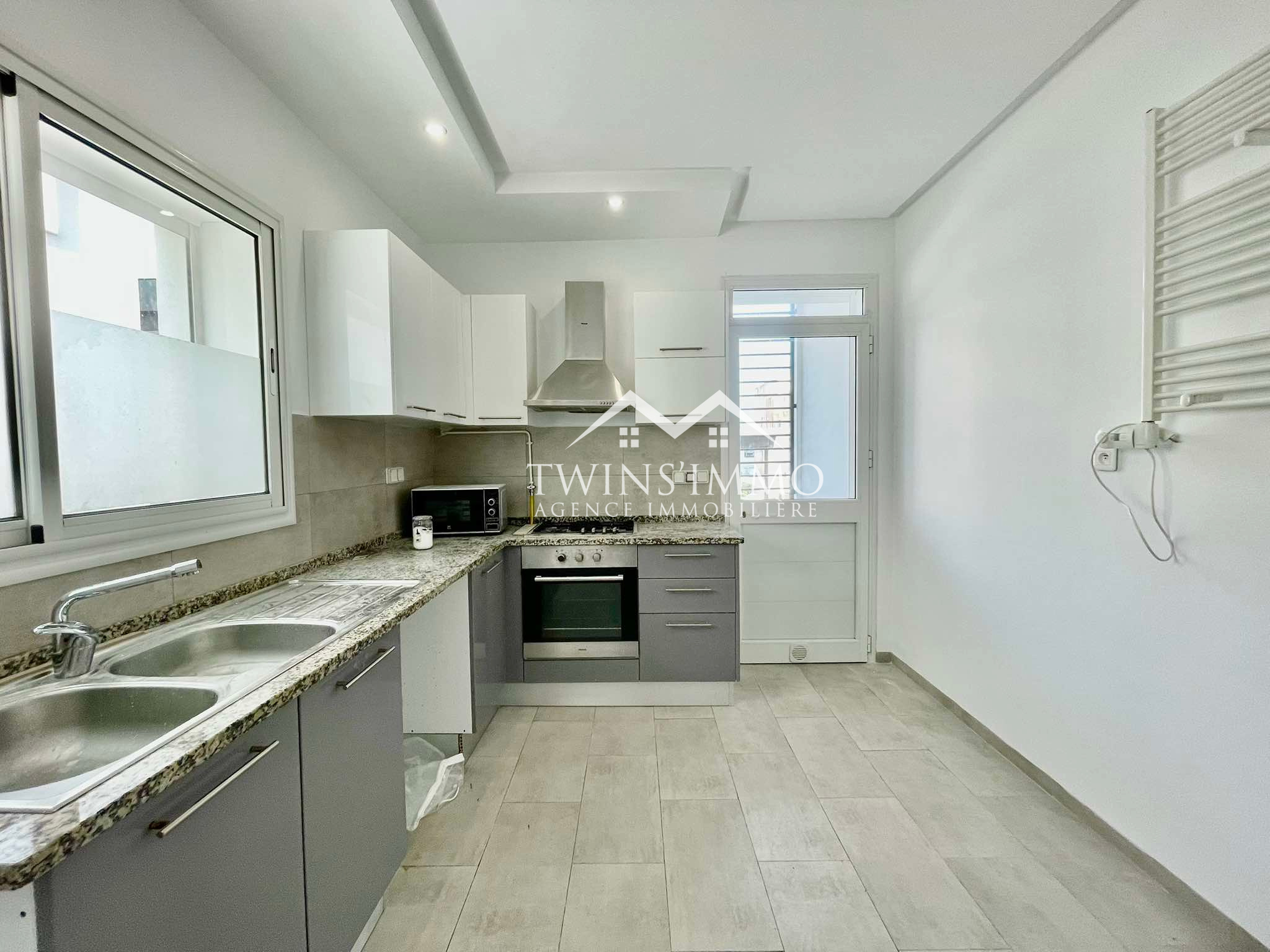 La Marsa Marsa Ennassim Location Appart. 3 pices tage de villa s3  la marsa ville