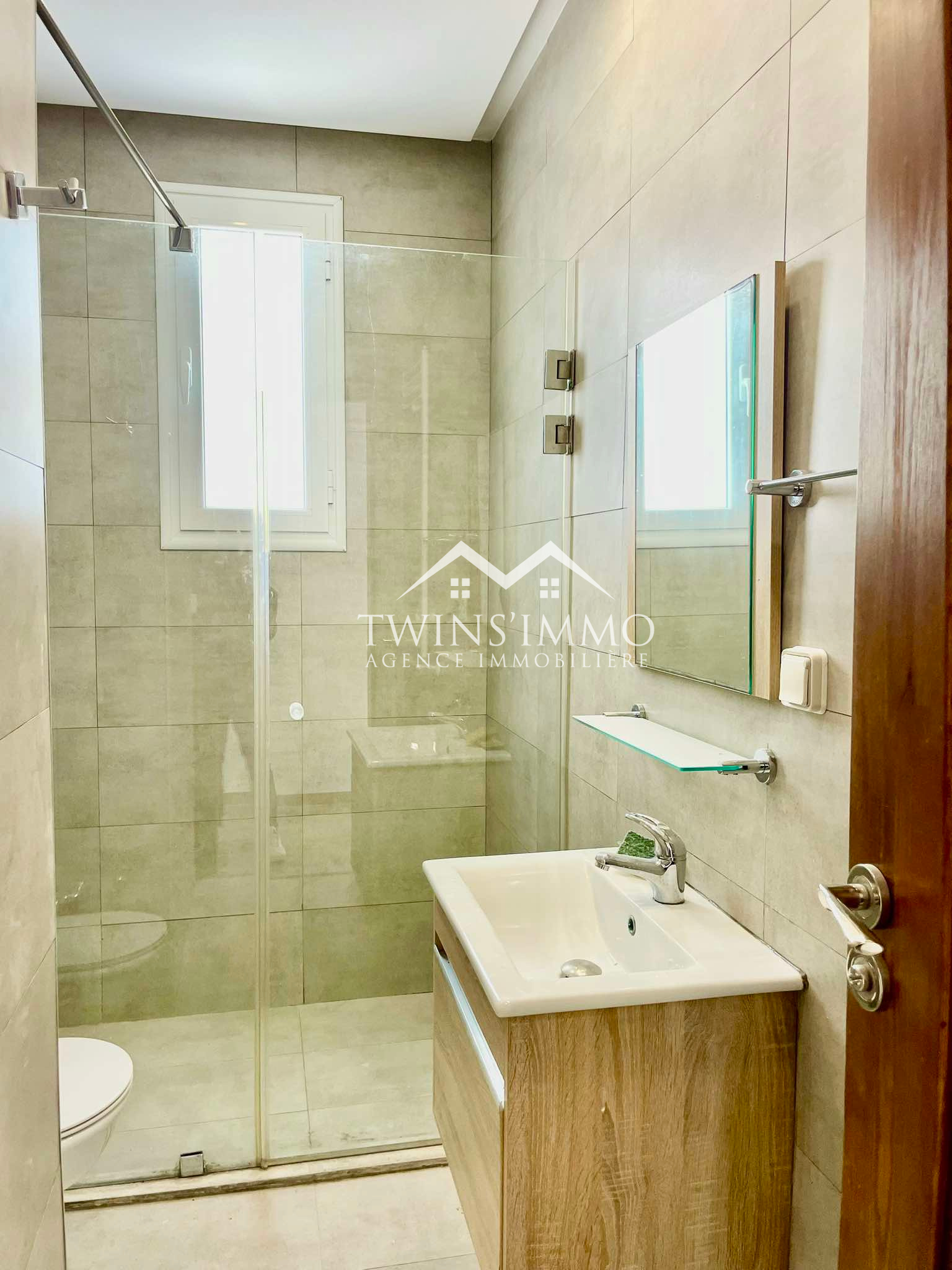 La Marsa Marsa Ennassim Location Appart. 3 pices tage de villa s3  la marsa ville