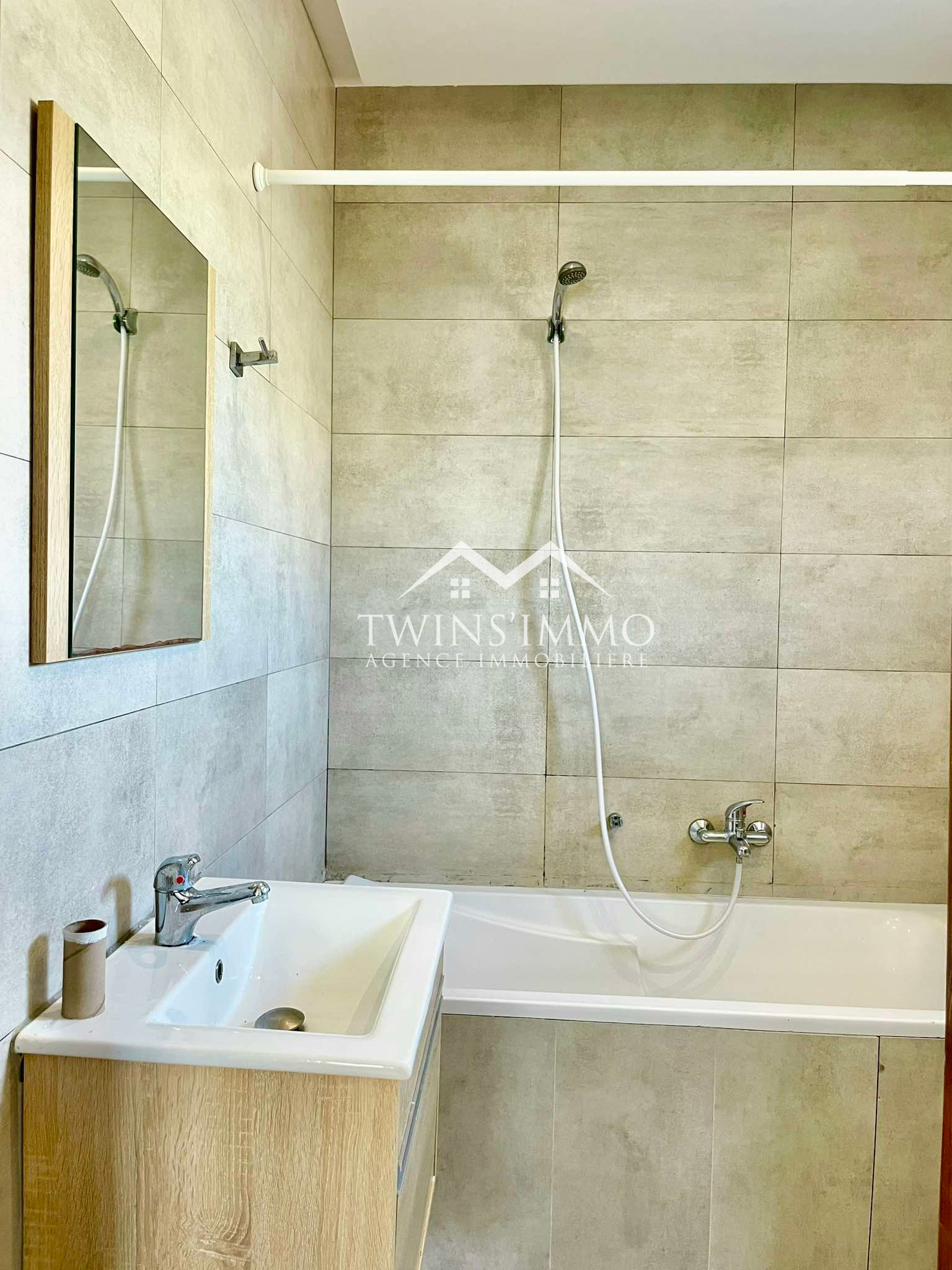 La Marsa Marsa Ennassim Location Appart. 3 pices tage de villa s3  la marsa ville
