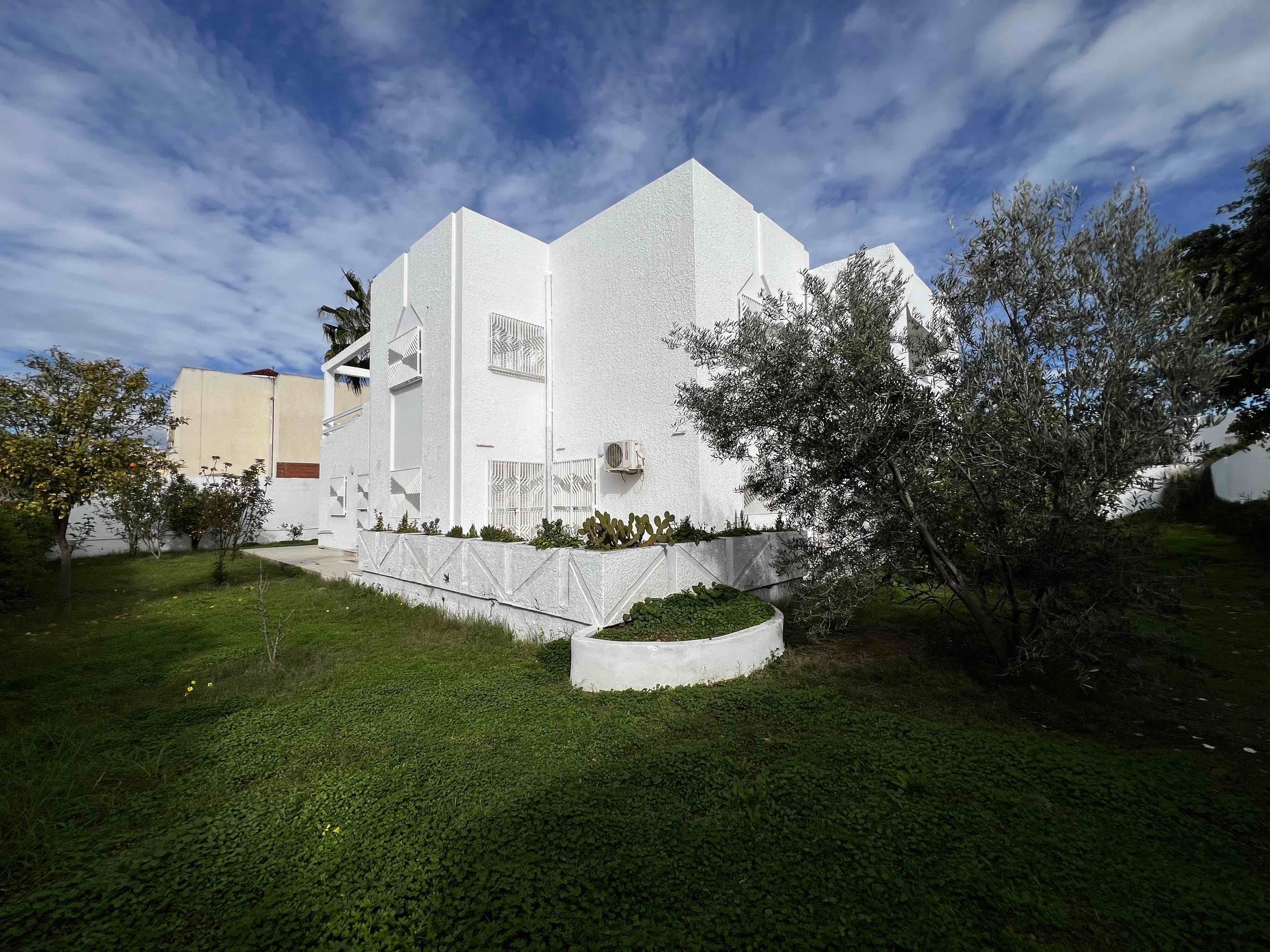 La Soukra La Soukra Location Maisons Villa bureautique s9  la soukra
