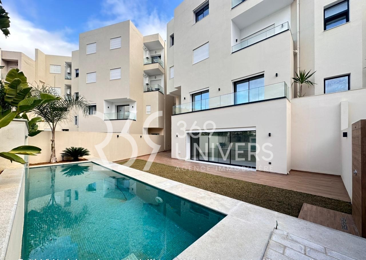 Ain Zaghouan Jardins de Carthage Vente Duplex Triplex avec piscine au jardins de carthage