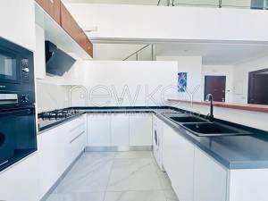 La Marsa Berge Du Lac Location Appart. 1 pice Un loft s2 meubl   aux berges ref7471a